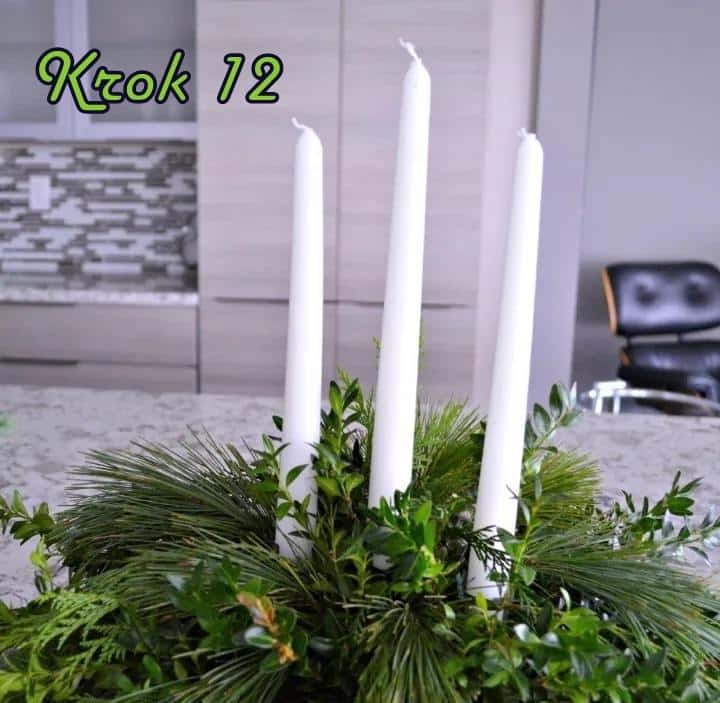 Návod na výrobu vianočného svietnika na cintorín s tromi bielymi sviečkami