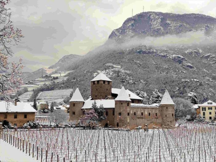 Zasnežený hrad Maretsch.